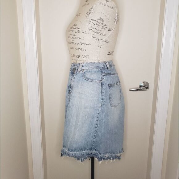 Vintage Sisley Denim Skirt - Picture 3 of 13